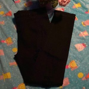 Black ripped jeans 🗣️🛑FREE SHIPPING FREE SHIPPING FREE SHIPPING 🛑🛑